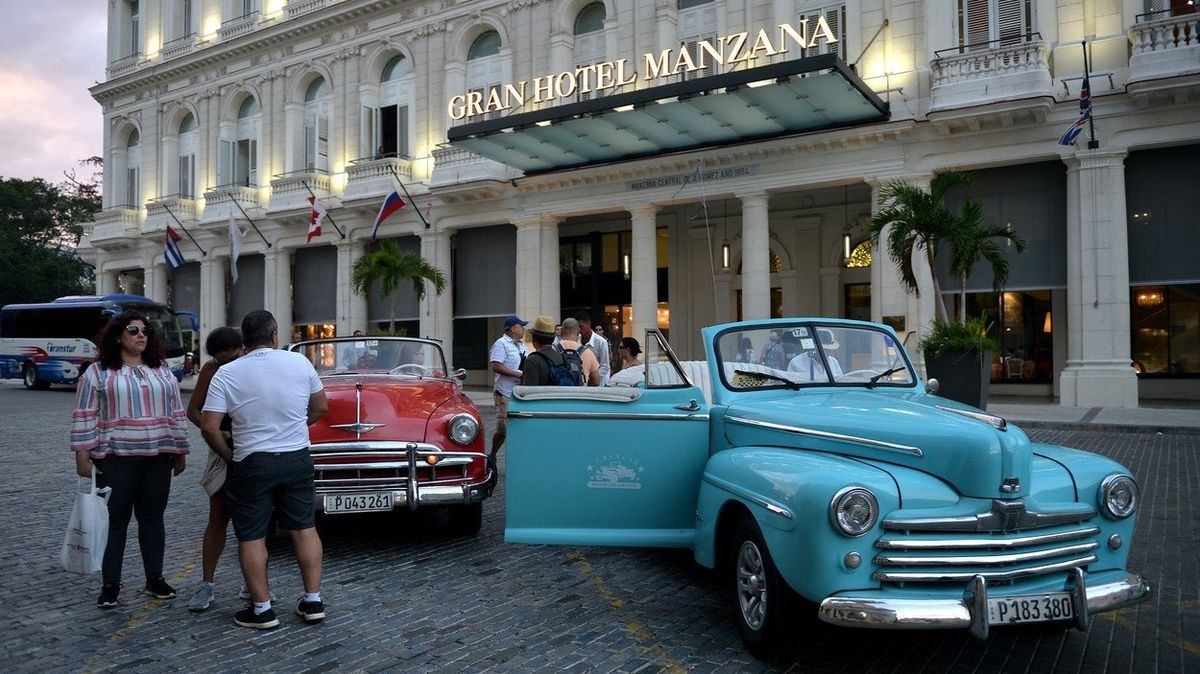 Cuba attire les touristes fortunés avec ses hôtels et ses boutiques de luxe